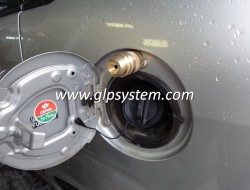 Toyota_Corolla_Verso_glp_autogas_6